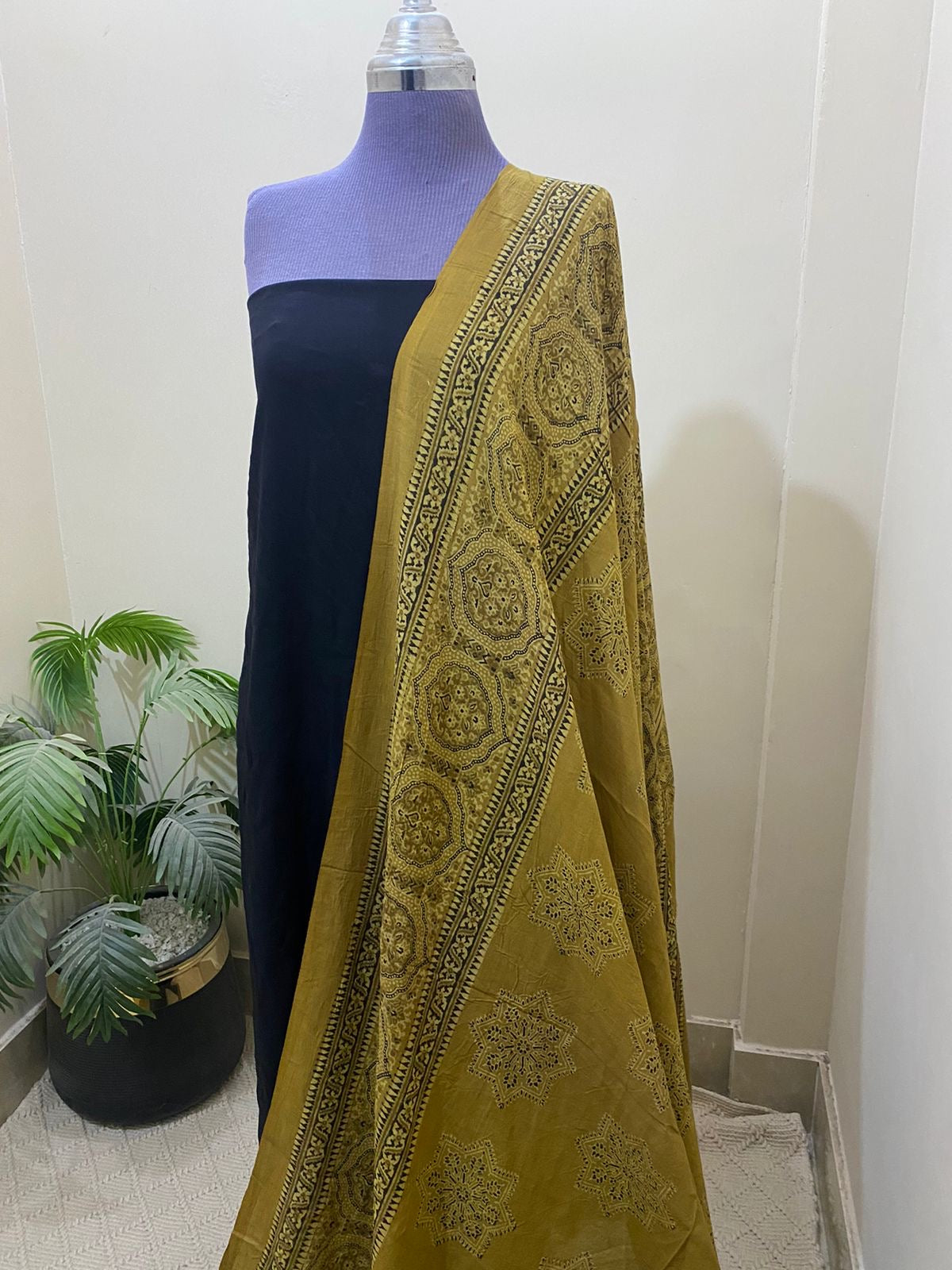 Dupata/Shawl musturd