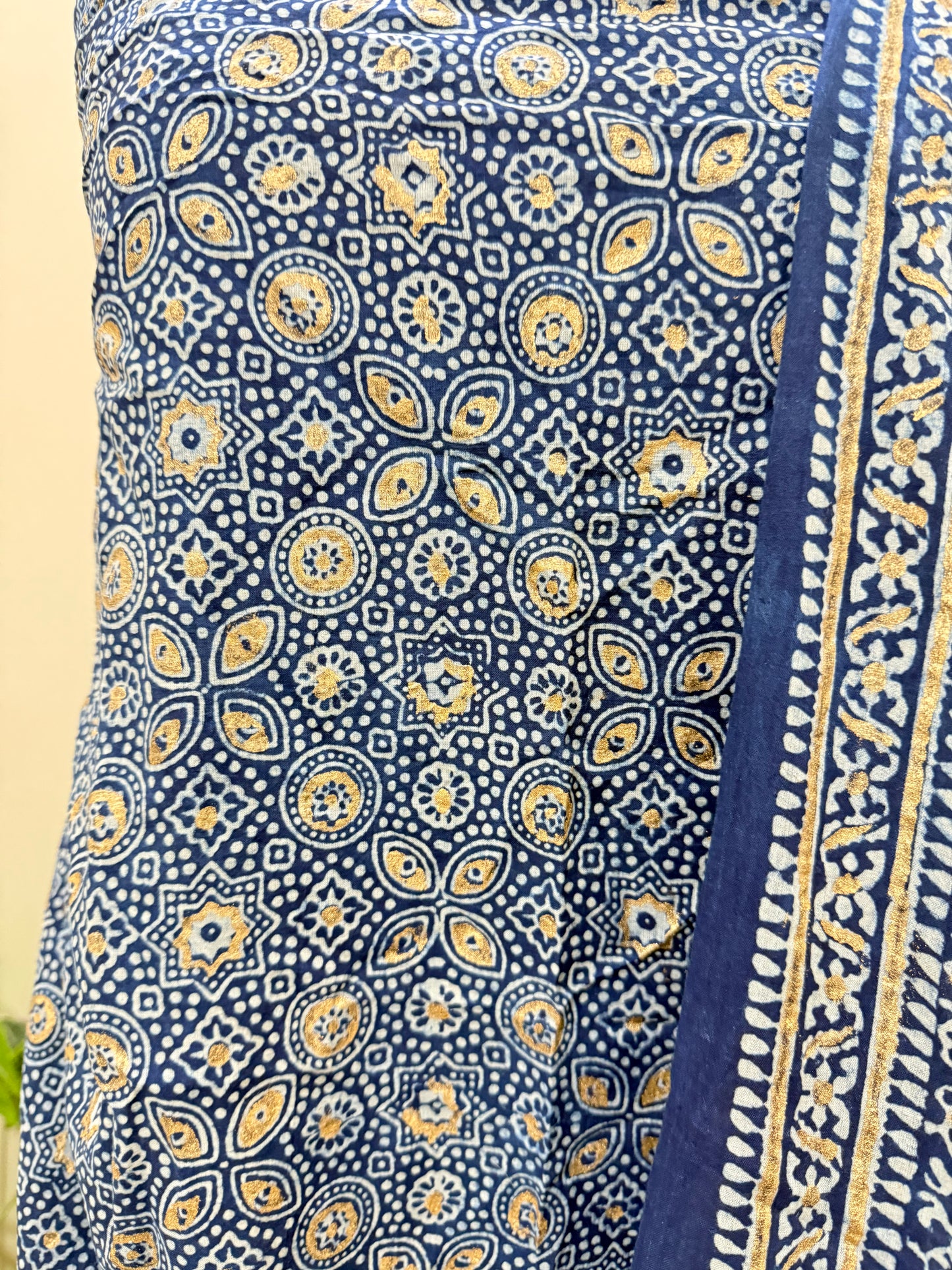 2 piece (Golden chapa) indigo